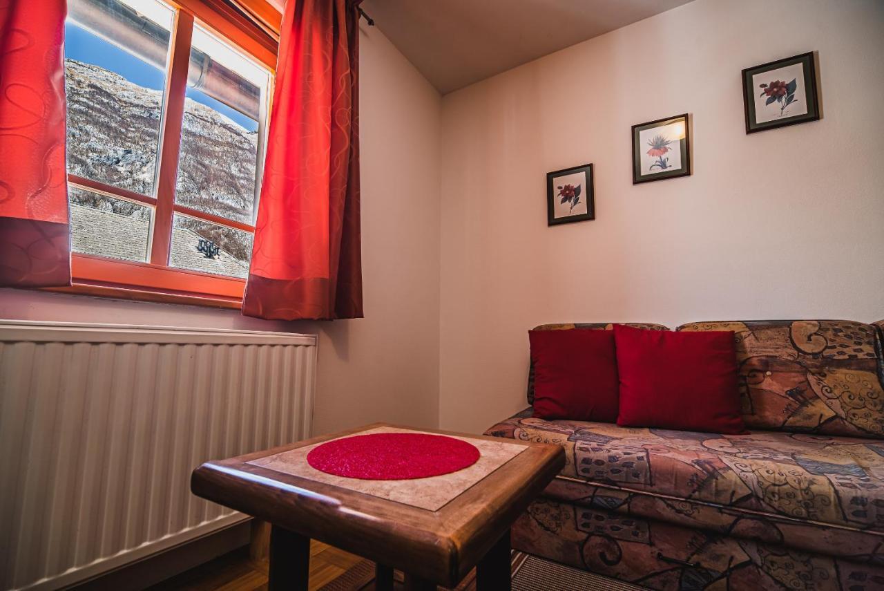 Apartments Rombon Klavdij With Free Onsite Parking Bovec Exterior foto